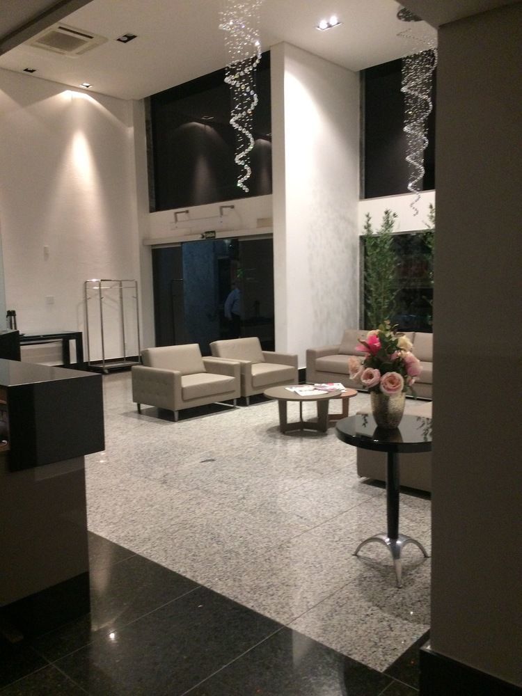 Liber Hotel Nova Serrana - Conforto Na Rota Da Br-262 Екстер'єр фото